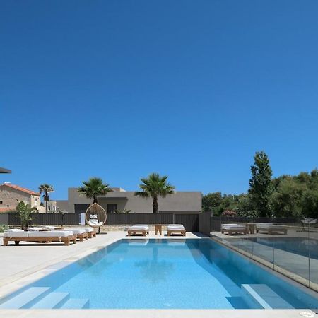 Athina Luxury Villa, With Pool & Walk To The Beach, By Thinkvilla ハニア エクステリア 写真