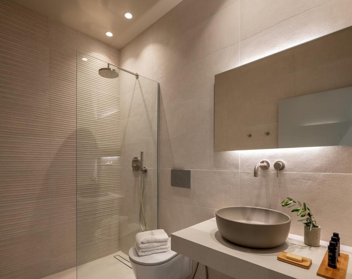Athina Luxury Villa, With Pool & Walk To The Beach, By Thinkvilla ハニア エクステリア 写真